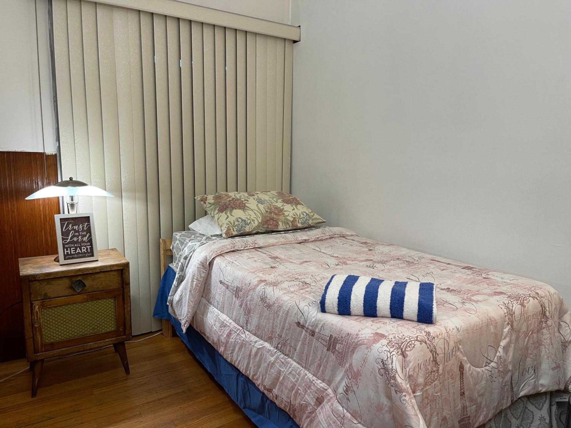 Rooms In Monterey Park Ca Экстерьер фото