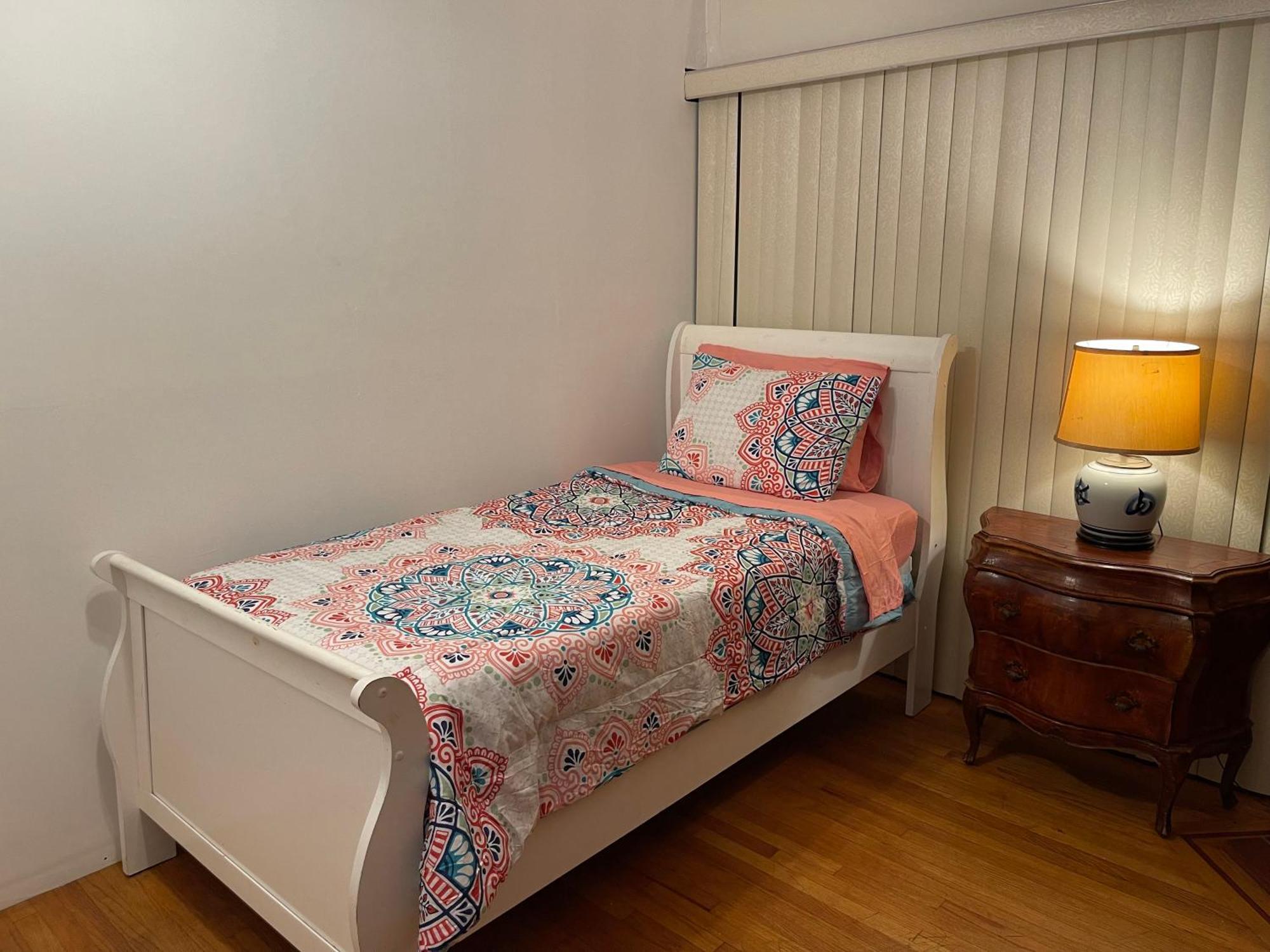 Rooms In Monterey Park Ca Экстерьер фото